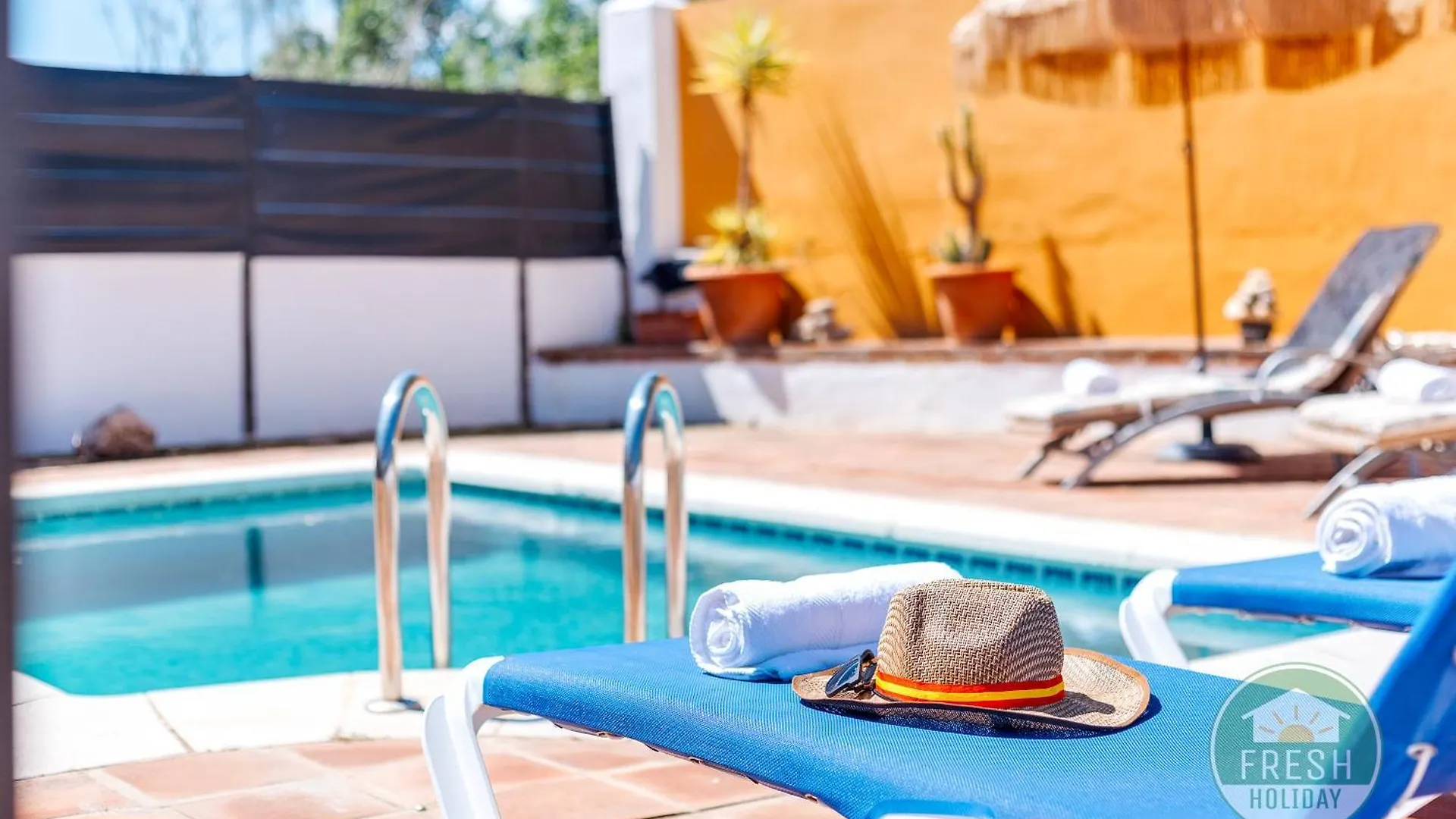 Viñuela Casa Perez - Family Home With Pool